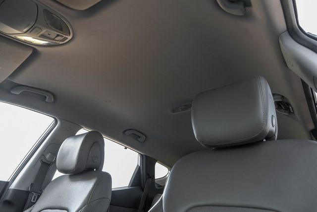 2017 Hyundai SANTA FE Sport 2.0T Heated Leather Push Start Apple Car/Android 2017 Hyundai SANTA FE Sport 2.0T Heated Leather Push Start Apple Car/Android