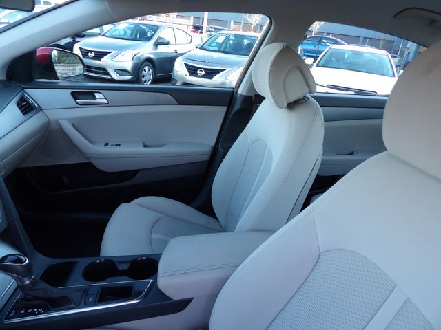 2017 Hyundai SONATA Base | Dalton, GA | Paniagua Auto Mall 2017 Hyundai SONATA Base | Dalton, GA | Paniagua Auto Mall