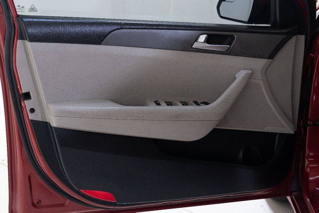 2017 Hyundai SONATA SE 4dr Sedan PZEV | Houston, TX | Houston Auto Credit 2017 Hyundai SONATA SE 4dr Sedan PZEV | Houston, TX | Houston Auto Credit