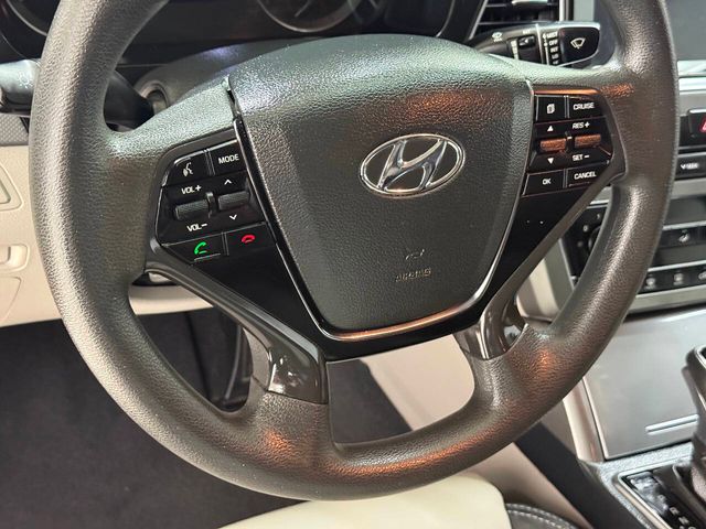 2017 Hyundai SONATA SE 4dr Sedan PZEV | Houston, TX | Houston Auto Credit