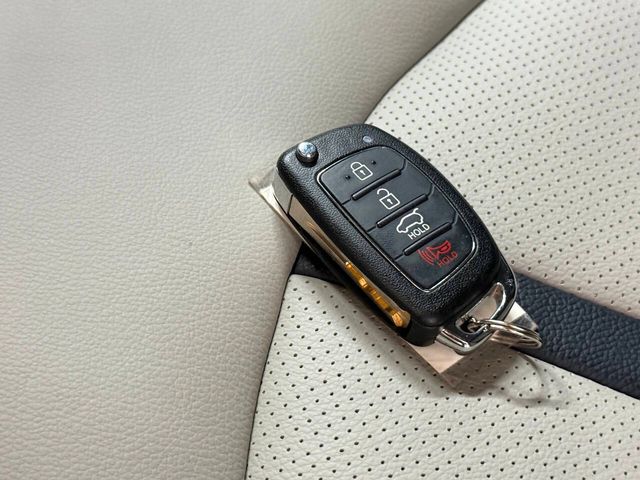 2017 Hyundai SONATA SE 4dr Sedan PZEV | Houston, TX | Houston Auto Credit 2017 Hyundai SONATA SE 4dr Sedan PZEV | Houston, TX | Houston Auto Credit