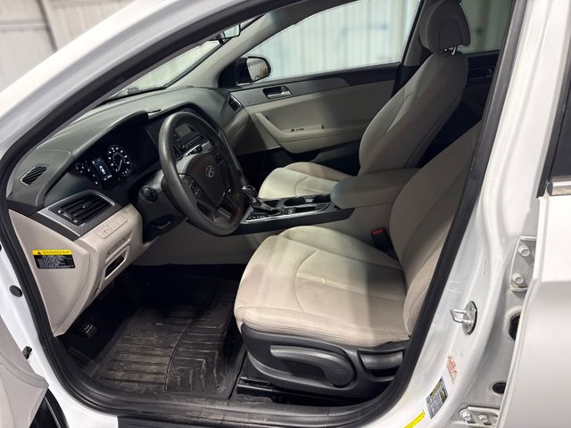 2017 Hyundai SONATA SE 2017 Hyundai SONATA SE