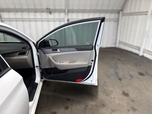 2017 Hyundai SONATA SE 2017 Hyundai SONATA SE