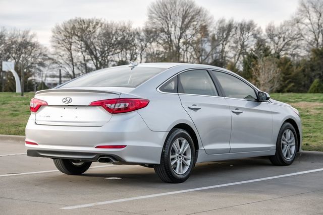 2017 Hyundai Sonata Drive Modes Bluetooth Cruise Control LOW MILES 2017 Hyundai Sonata Drive Modes Bluetooth Cruise Control LOW MILES