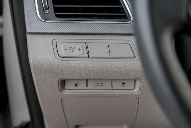 2017 Hyundai Sonata Drive Modes Bluetooth Cruise Control LOW MILES 2017 Hyundai Sonata Drive Modes Bluetooth Cruise Control LOW MILES