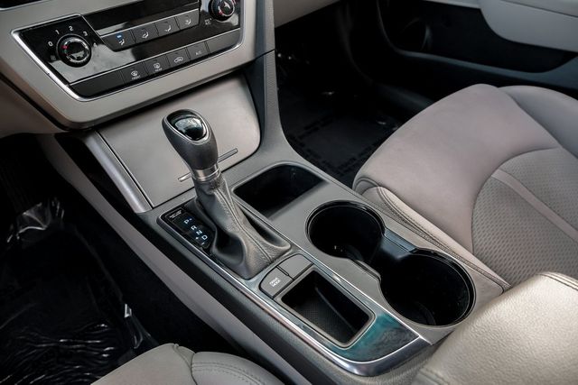 2017 Hyundai Sonata Drive Modes Bluetooth Cruise Control LOW MILES 2017 Hyundai Sonata Drive Modes Bluetooth Cruise Control LOW MILES