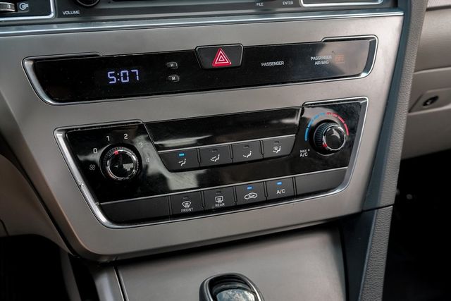 2017 Hyundai Sonata Drive Modes Bluetooth Cruise Control LOW MILES 2017 Hyundai Sonata Drive Modes Bluetooth Cruise Control LOW MILES