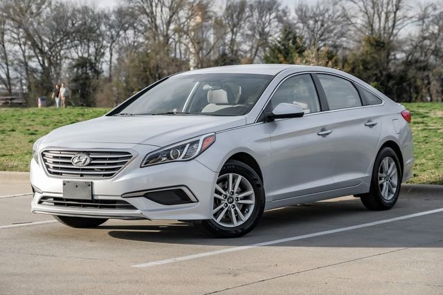 2017 Hyundai Sonata Drive Modes Bluetooth Cruise Control LOW MILES 2017 Hyundai Sonata Drive Modes Bluetooth Cruise Control LOW MILES