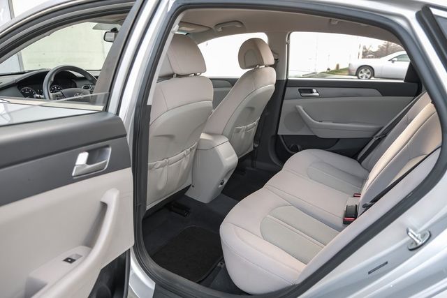 2017 Hyundai Sonata Drive Modes Bluetooth Cruise Control LOW MILES 2017 Hyundai Sonata Drive Modes Bluetooth Cruise Control LOW MILES