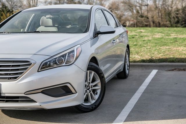 2017 Hyundai Sonata Drive Modes Bluetooth Cruise Control LOW MILES 2017 Hyundai Sonata Drive Modes Bluetooth Cruise Control LOW MILES