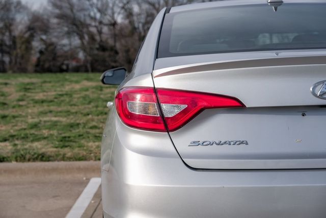 2017 Hyundai Sonata Drive Modes Bluetooth Cruise Control LOW MILES 2017 Hyundai Sonata Drive Modes Bluetooth Cruise Control LOW MILES