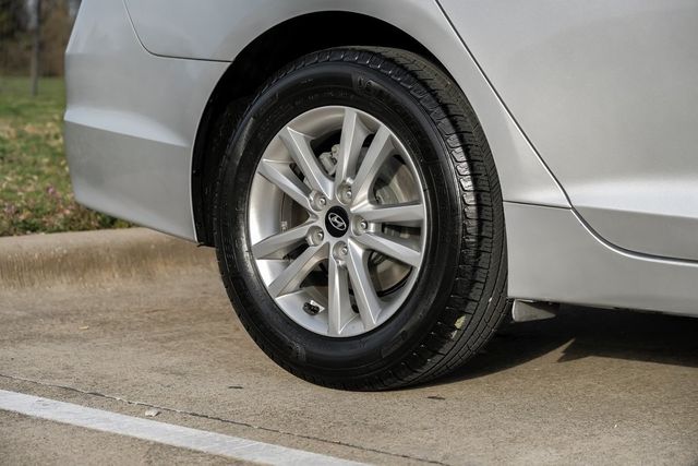 2017 Hyundai Sonata Drive Modes Bluetooth Cruise Control LOW MILES 2017 Hyundai Sonata Drive Modes Bluetooth Cruise Control LOW MILES