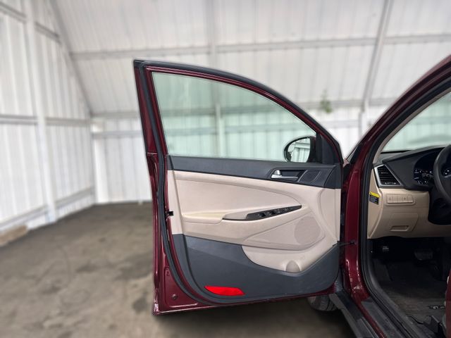 2017 Hyundai TUCSON SE | Houston, TX | Texas Star Motors 2017 Hyundai TUCSON SE | Houston, TX | Texas Star Motors