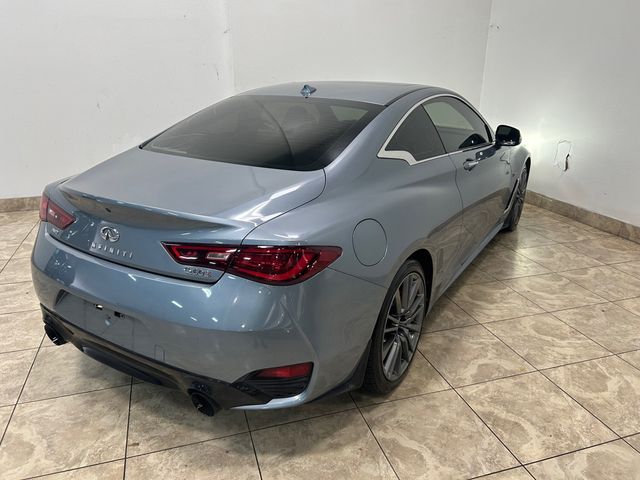2017 INFINITI Q60 Red Sport 400