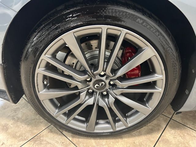 2017 INFINITI Q60 Red Sport 400