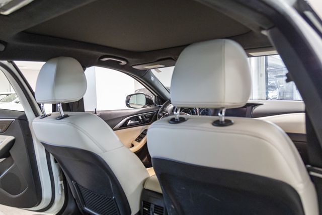 2017 INFINITI QX30 Tech,Prem,LED,Navigation Gallery White Theme Package