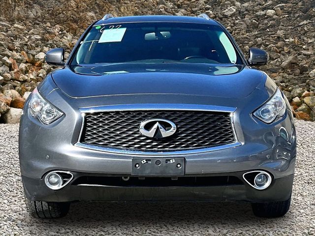 2017 INFINITI QX70
