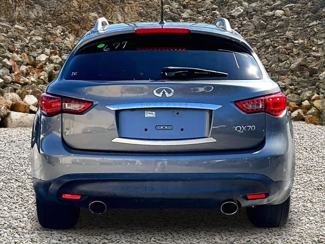 2017 INFINITI QX70