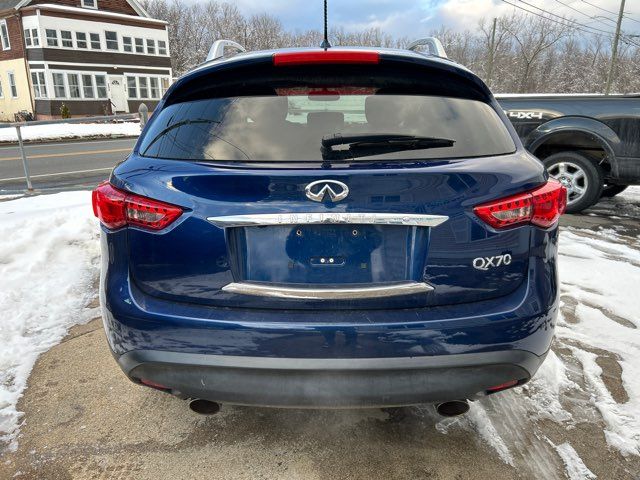 2017 INFINITI QX70 Base