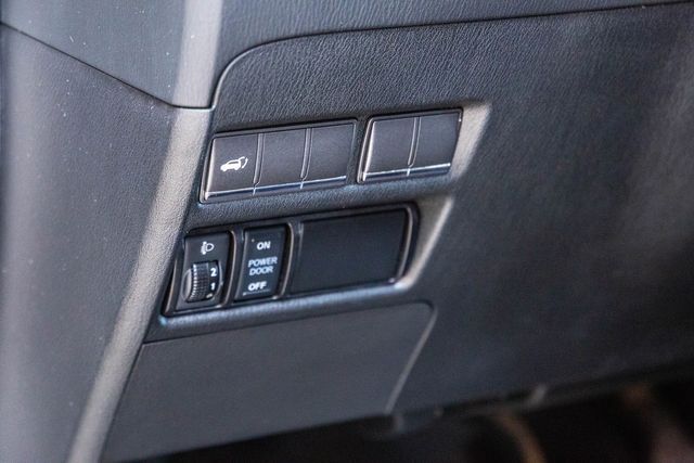 2017 Infiniti QX80 4x4 | New York, NY | Spincar Demo Account