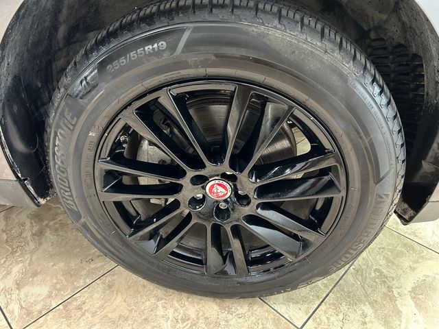 2017 Jaguar F-PACE 35t Prestige