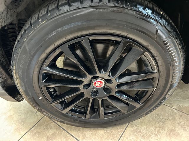 2017 Jaguar F-PACE 35t Prestige