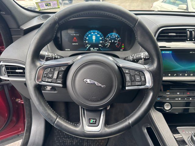 2017 Jaguar F-PACE 35t R-Sport