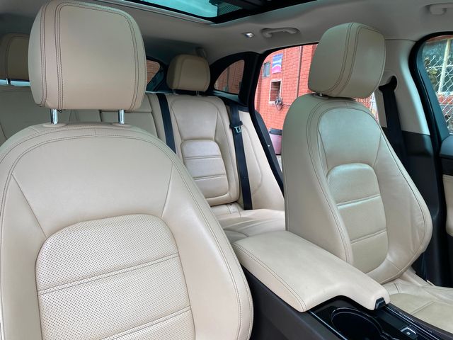 2017 Jaguar F-PACE 35t Prestige | New Brunswick, New Jersey | Brilliant Auto Sales 2017 Jaguar F-PACE 35t Prestige | New Brunswick, New Jersey | Brilliant Auto Sales