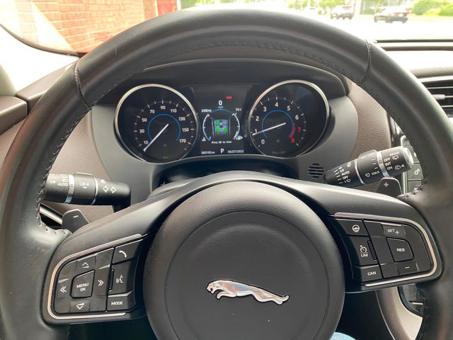 2017 Jaguar F-PACE 35t Prestige | New Brunswick, New Jersey | Brilliant Auto Sales 2017 Jaguar F-PACE 35t Prestige | New Brunswick, New Jersey | Brilliant Auto Sales