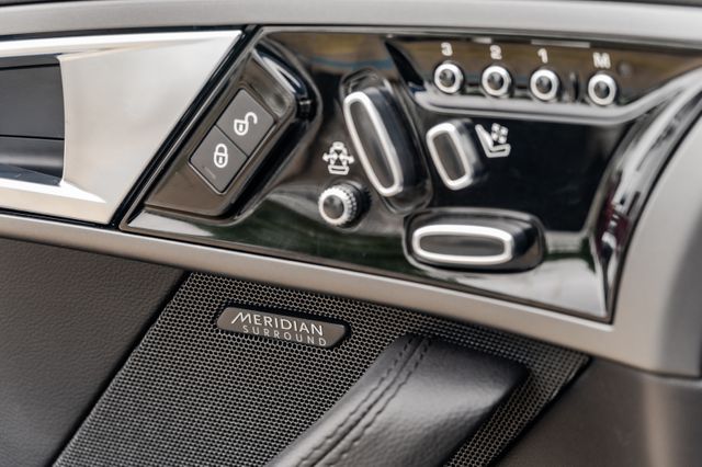 2017 Jaguar F-TYPE PREMIUM NAV SUPERCHARGED CLEAN CARFAX LOADED NICE