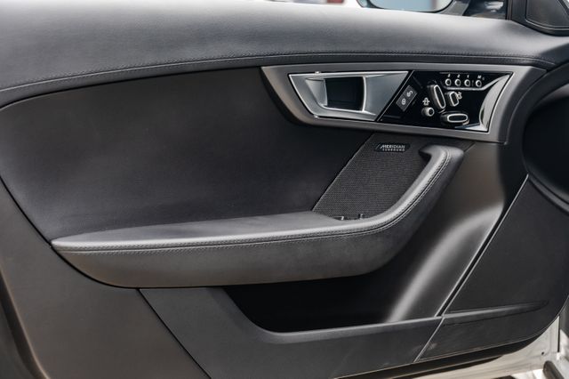 2017 Jaguar F-TYPE PREMIUM NAV SUPERCHARGED CLEAN CARFAX LOADED NICE 2017 Jaguar F-TYPE PREMIUM NAV SUPERCHARGED CLEAN CARFAX LOADED NICE