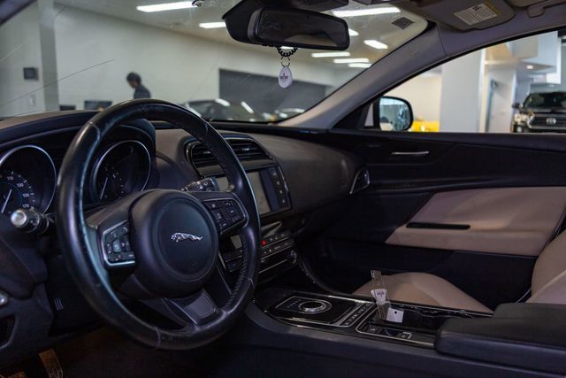 2017 Jaguar XE 35t Premium