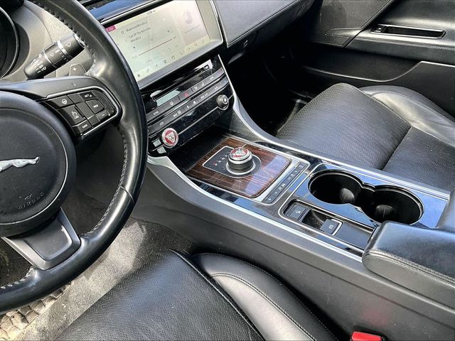 2017 Jaguar XE 35t First Edition