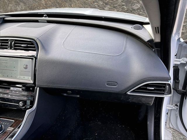 2017 Jaguar XE 35t First Edition