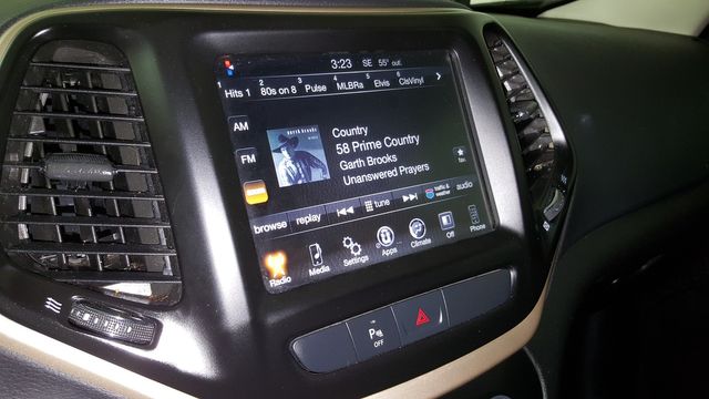 2017 Jeep Cherokee Latitude | Carrollton, TX | Legend Motorcars of Carrollton