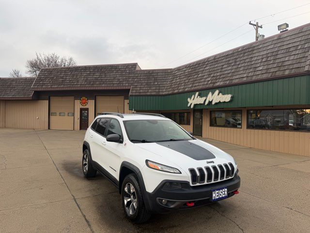 2017 Jeep Cherokee Trailhawk V6 | Dickinson, ND | Heiser Motors 2017 Jeep Cherokee Trailhawk V6 | Dickinson, ND | Heiser Motors