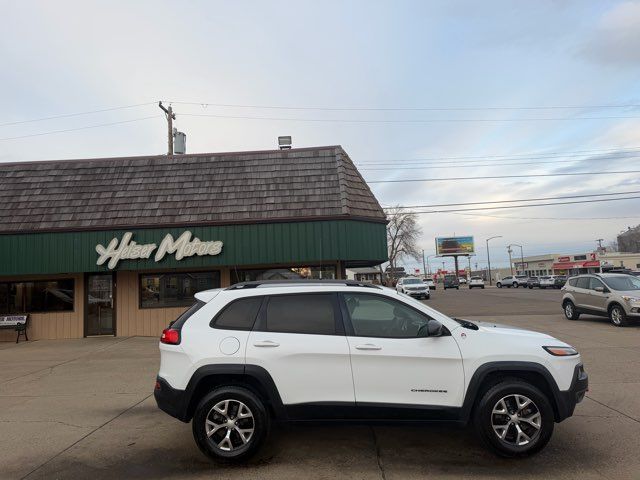 2017 Jeep Cherokee Trailhawk V6 | Dickinson, ND | Heiser Motors 2017 Jeep Cherokee Trailhawk V6 | Dickinson, ND | Heiser Motors