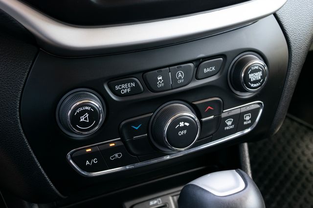 2017 Jeep Cherokee Trailhawk | Great Falls, Montana | Bleskin Motor Company 2017 Jeep Cherokee Trailhawk | Great Falls, Montana | Bleskin Motor Company