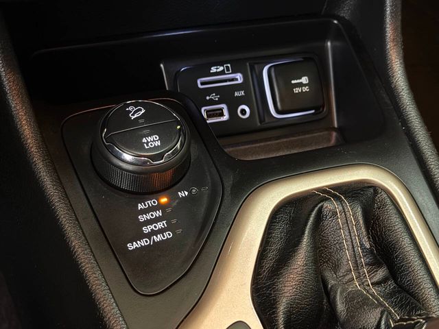 2017 Jeep Cherokee Latitude 4x4 4dr SUV | Houston, TX | Houston Auto Credit 2017 Jeep Cherokee Latitude 4x4 4dr SUV | Houston, TX | Houston Auto Credit