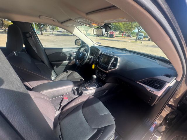 2017 Jeep Cherokee Latitude | Plano, TX | Schneck Motor Company