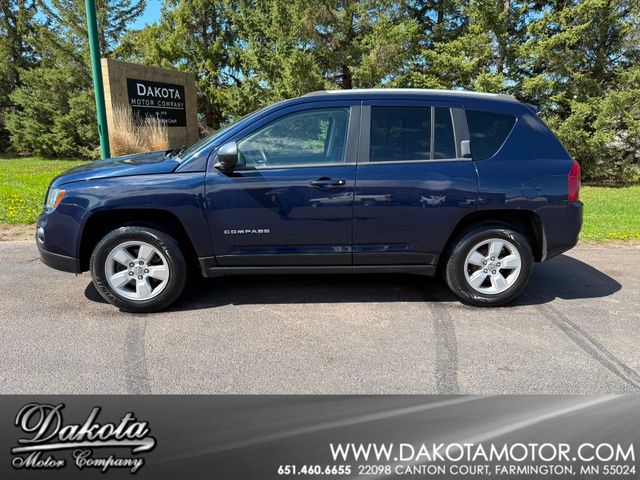 2017 Jeep Compass Latitude | Farmington, MN | Dakota Motor Company 
