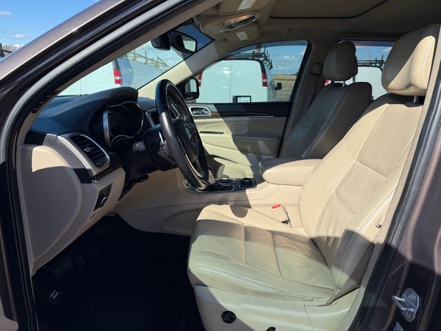 2017 Jeep GRAND CHEROKEE LIMITED 4x4 Navi Sunroof | Canton, Ohio | Ohio Auto Warehouse LLC