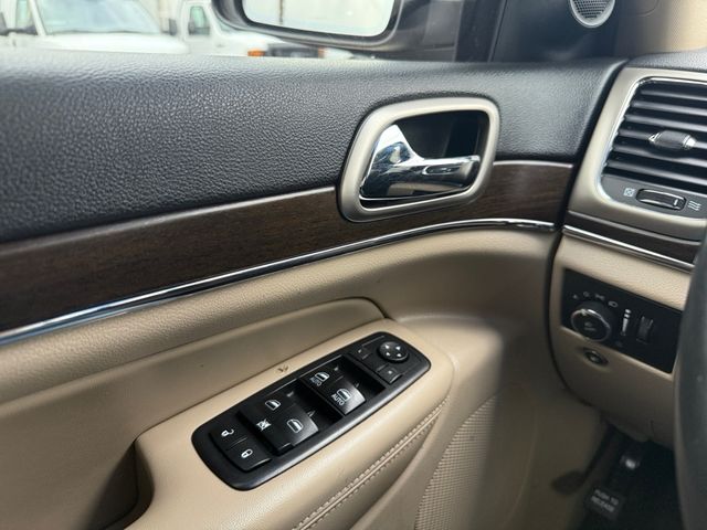 2017 Jeep GRAND CHEROKEE LIMITED 4x4 Navi Sunroof | Canton, Ohio | Ohio Auto Warehouse LLC