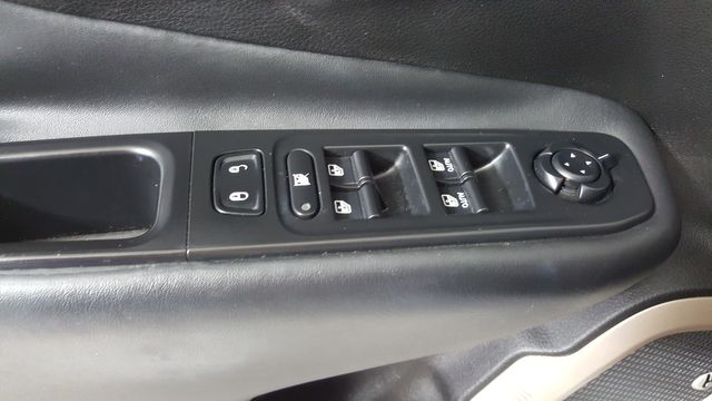 2017 Jeep Renegade Limited | Carrollton, TX | Legend Motorcars of Carrollton