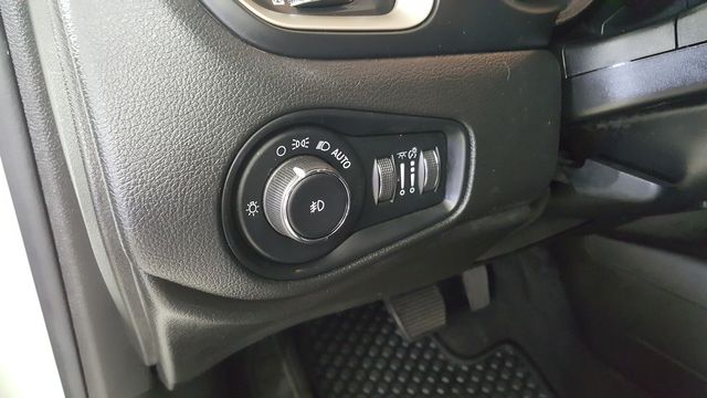 2017 Jeep Renegade Limited | Carrollton, TX | Legend Motorcars of Carrollton