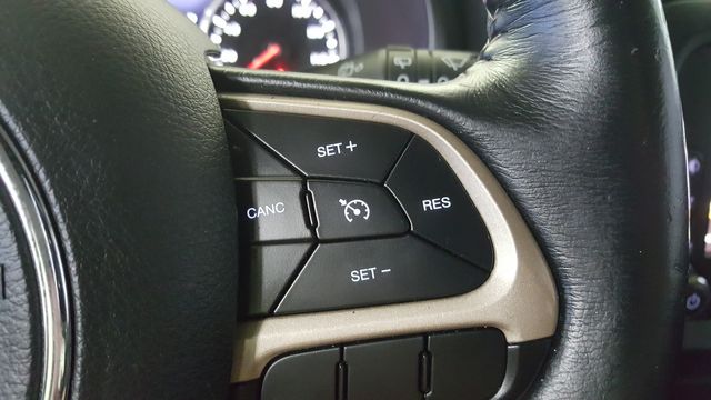 2017 Jeep Renegade Limited | Carrollton, TX | Legend Motorcars of Carrollton