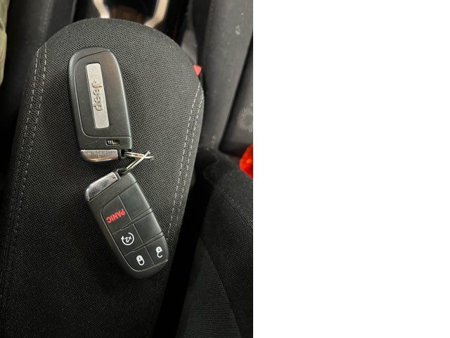 2017 Jeep Renegade Latitude | Dickinson, ND | Heiser Motors 2017 Jeep Renegade Latitude | Dickinson, ND | Heiser Motors