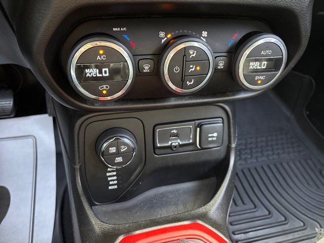 2017 Jeep Renegade Trailhawk | San Antonio, TX | Clear Choice Automotive South 2017 Jeep Renegade Trailhawk | San Antonio, TX | Clear Choice Automotive South