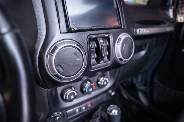 2017 Jeep Wrangler Unlimited Willys Wheeler 2017 Jeep Wrangler Unlimited Willys Wheeler