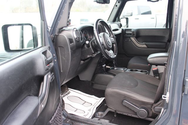 2017 Jeep Wrangler Unlimited Sport | Granite City, Illinois | MasterCars Company Inc. 2017 Jeep Wrangler Unlimited Sport | Granite City, Illinois | MasterCars Company Inc.